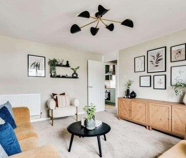 Kenley Avenue, Carterton, OX18 - Photo 3