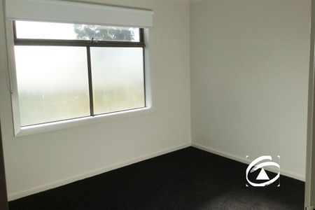 34/23 Atlantic Drive, 3810, Pakenham Vic - Photo 3