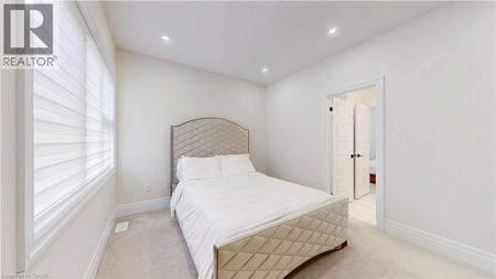 3313 SUNNINGDALE Gardens, Oakville, Ontario, L6M5K5 - Photo 3