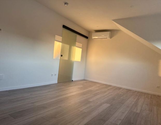 Modernisierte, klimatisierte Wohnung im gepflegten 5-Familienhaus - Photo 1