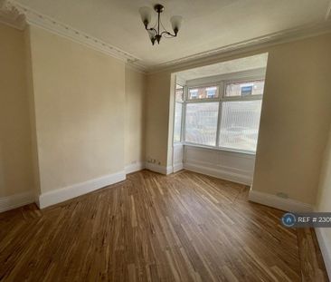 4 bedroom terraced house to rent - Photo 1