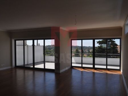 3 bedroom luxury Semidetached House for rent in Alcabideche, Cascais e Estoril, Cascais, Lisbon - Photo 2