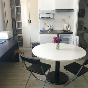 Location Appartement 1 pièce 21m² LILLE 59000 - Photo 2