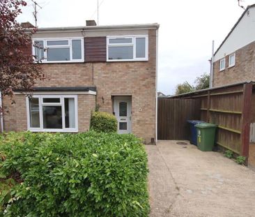 3 bedroom semi-detached house to rent - Photo 5