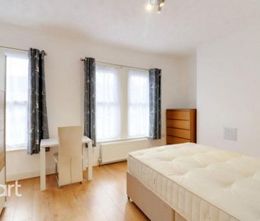 4 bedroom terraced house to rent - Photo 6