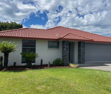 Stunning Location onTurnberry Close - Katikati - Photo 1