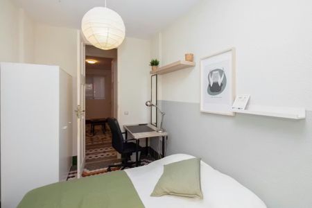 Barri Sant Cristòfol, Valencia, Valencian Community 46011 - Photo 4