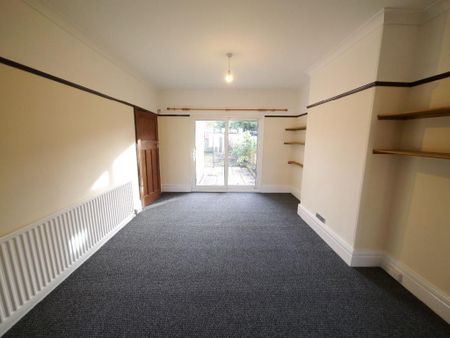 4 bedroom semi-detached house to rent - Photo 4
