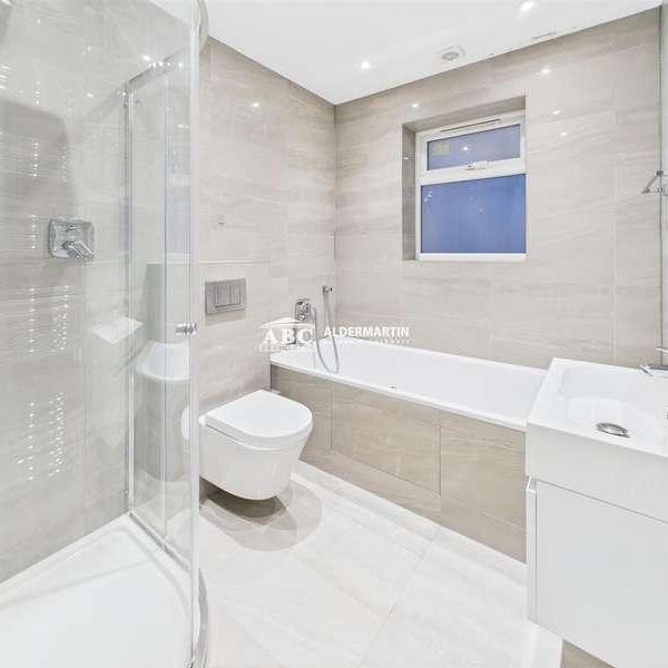 Edgwarebury Lane, Edgware, HA8 - Photo 1