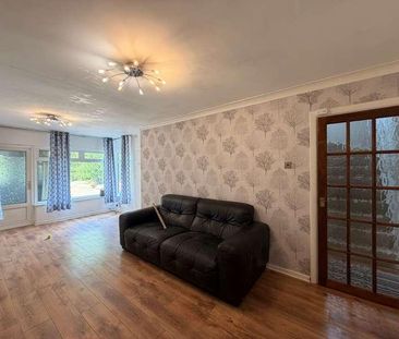Pear Tree Road, Great, B43 - Photo 1