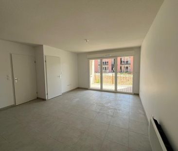 location Appartement T2 DE 47m² À CASTELGINEST - Photo 1