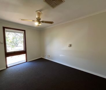 4 DAVIES CRESCENT, PORT AUGUSTA WEST - Photo 4