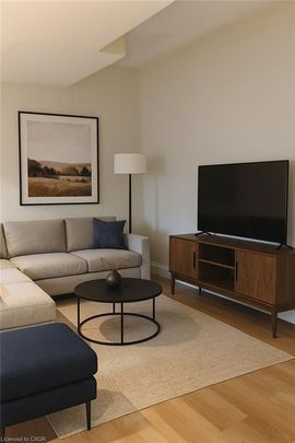 For Lease - 4 Bankfield Crescent Unit# 2, Hamilton, Ontario - Photo 1