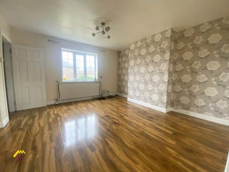 3 bedroom semi-detached house to rent - Photo 2