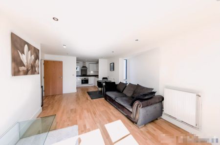 2 Bedroom 2 Bathroom - Photo 2