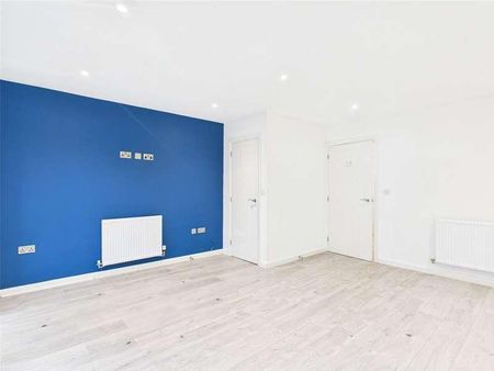 Kennedy Road, Salford, Greater Manchester, M5 - Photo 4