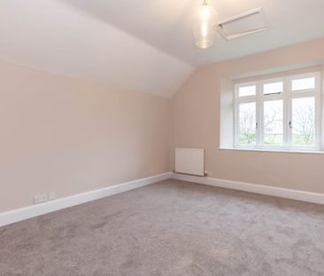 Great Rissington - Photo 1