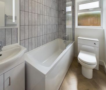 2 bedroom semi-detached bungalow to rent - Photo 5