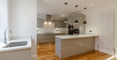 Scarcroft Grange, Wetherby Road, Scarcroft, LS14 3HJ - Photo 2