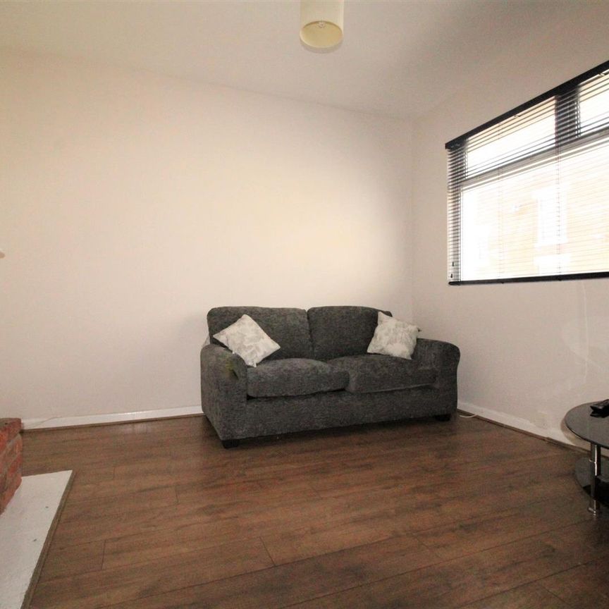 House - End Terrace For Rent Napier Road, Southsea - Photo 1