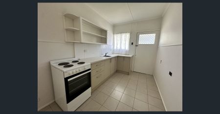 1 bedroom unit in Newmarket - Freshly painted! - Photo 5