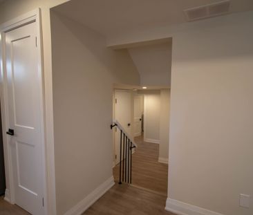 ALL INCLUSIVE 1 BEDROOM LOWER UNIT FOR RENT IN WELLAND! - Photo 2