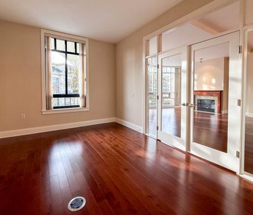 Luxury Spacious 2 bedroom plus den - Photo 6