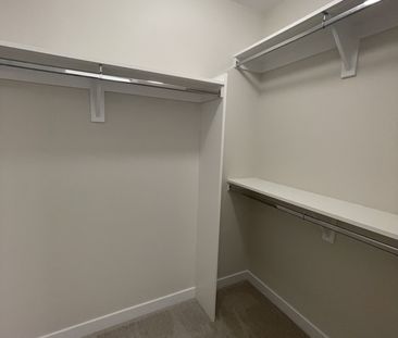 For Lease - 633 Corporal Private, Blossom Park - Airport and Area, ... - Photo 4