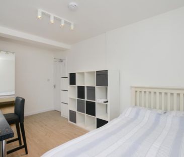 5 bedroom terraced house to rent - Photo 5