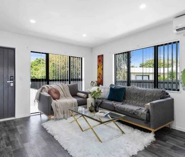 Modern 3-Bedroom Townhouse for Rent – Prime Sc... - Photo 1