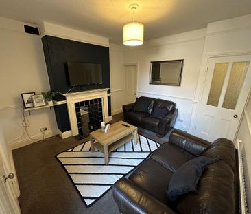 4 bedroom terraced house to rent - Photo 1