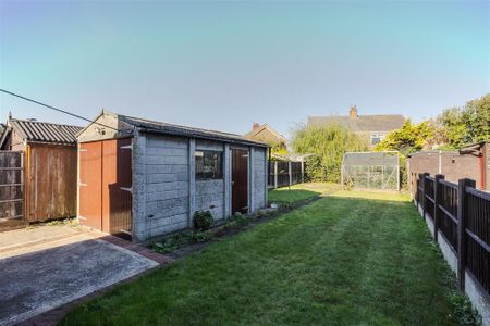 3 bedroom semi-detached house to rent - Photo 3