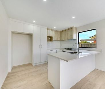 Brand New Townhouse available - Photo 3