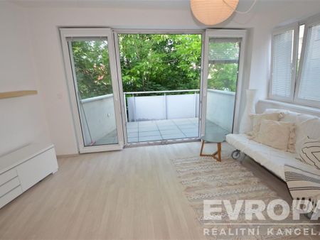 Pronájem bytu 1+kk 47 m2 - Photo 2