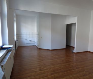 Kleine Single-Wohnung im san. Altbau ***Laminat***Dusche***offene K... - Photo 1