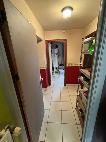 Lumineux appartement 2 chambres à 6041 Gosselies - Photo 3