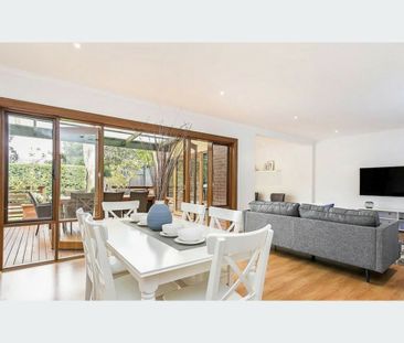 City Fringe Living! - Photo 1