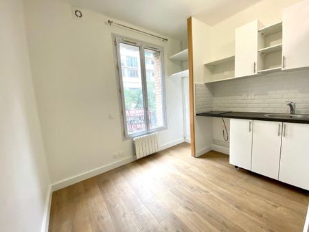 Appartement 11.66 m² - 1 pièce - Paris (75015) - Photo 2