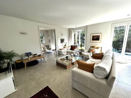 Spacious and Sunny House with Swimming Pool - Photo 3