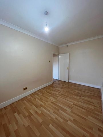 2 Bed Flat, Regal Row, SE15 - Photo 4