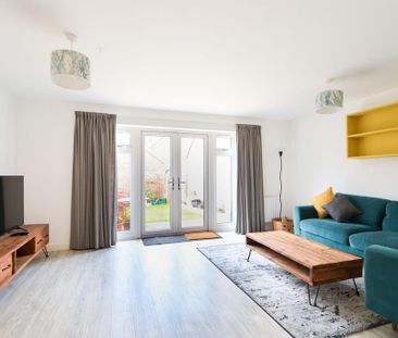3 bedroom semi-detached house to rent - Photo 1