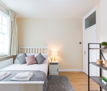 1 Bed Flat, Rashleigh House, WC1H - Photo 2