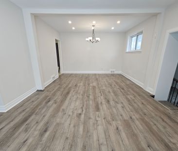 For Lease - 8 Roberta Drive, Toronto, Ontario - Photo 2