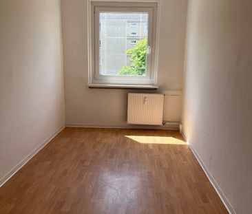 Mit Aufzug! Gut geschnittene 2-Zimmer-Wohnung mit Balkon - Photo 1