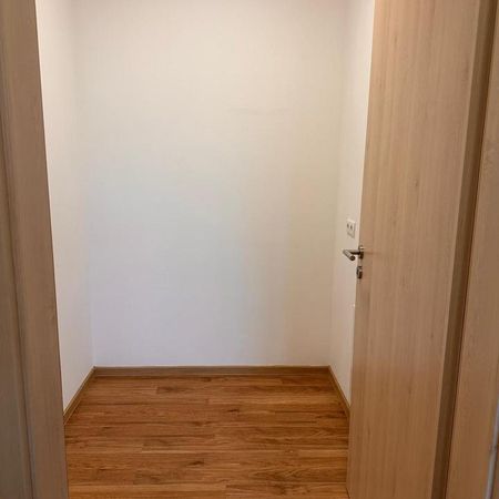 Helle 2-Zimmer Wohnung in zentraler Lage zu vermieten! - Photo 4