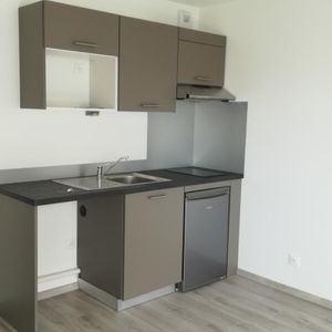 Location Appartement 1 pièce 23m² MONDEVILLE 14120 - Photo 2