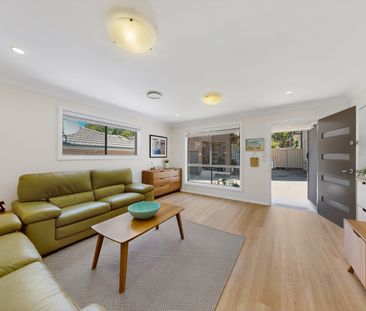 Stylish & Spacious 3-Bedroom Villa in Central Greystanes - Photo 3