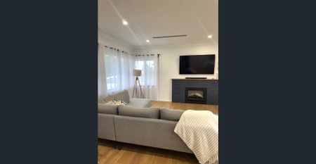 Lovingly Renovated Family Home - Photo 2