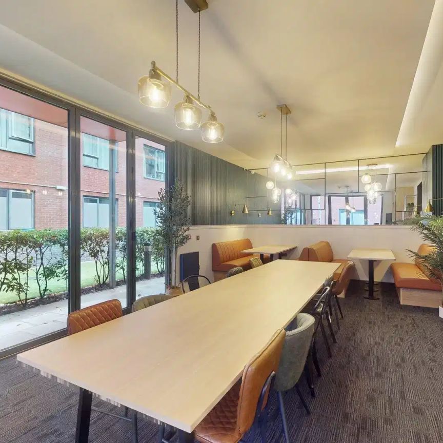 Studio Fourth Floor - Photo 1