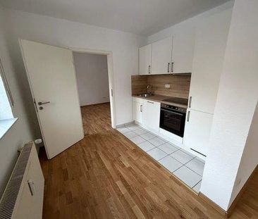 Schick sanierte 2-Zimmerwohnung inkl. EBK, Terrasse und kleinen Gar... - Foto 3
